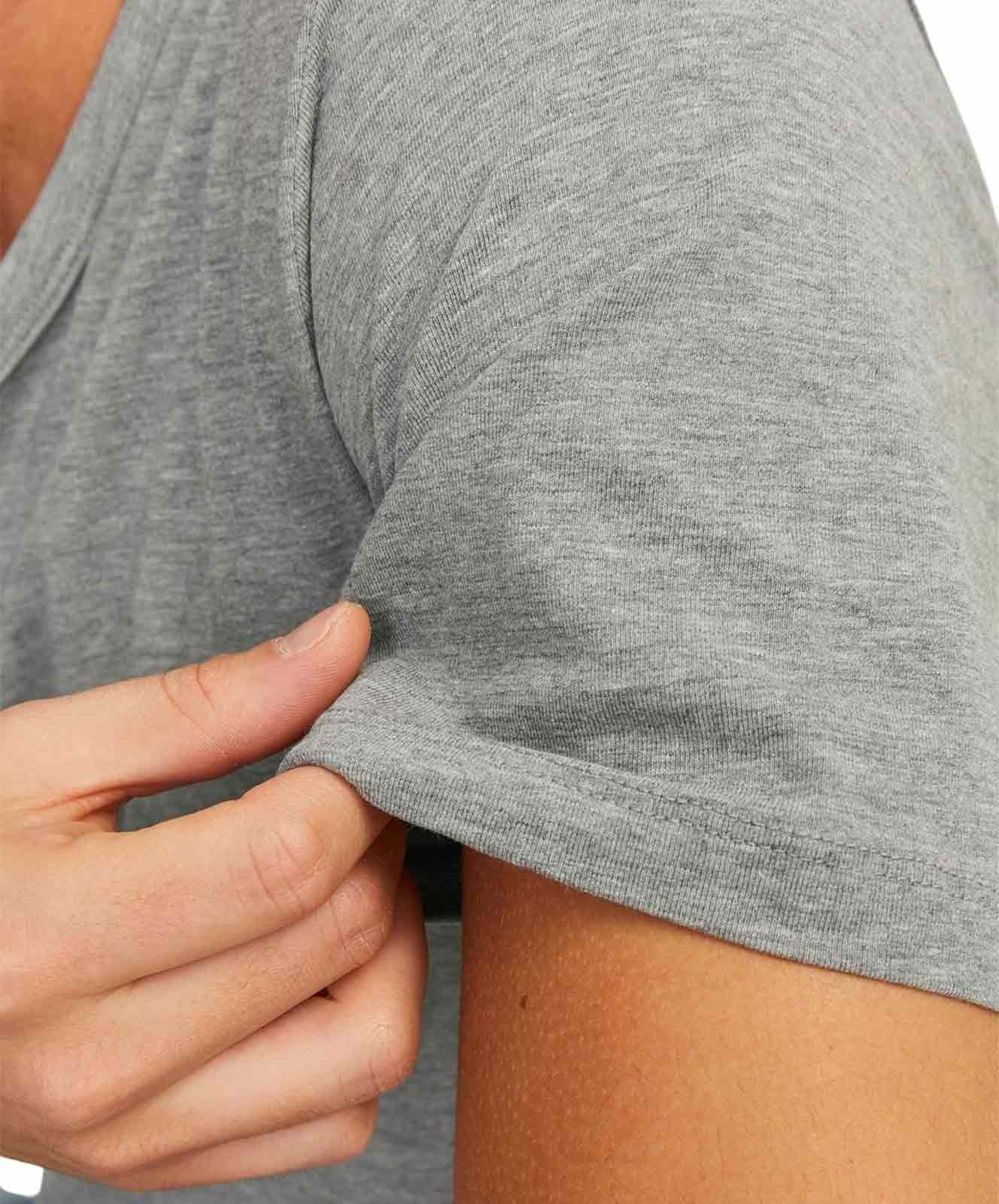 Herren Shirt Basic V-Neck Tee von Jack & Jones in Light Grey Melange