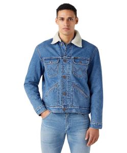 Wrangler Jeansjacke mit Sherpa Futter in Stonewash