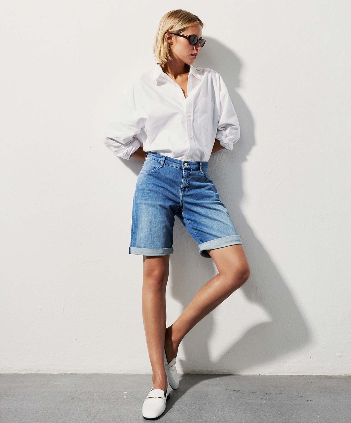 Damen Jeans Shorty von MAC in Commercial Summer Blue Wash