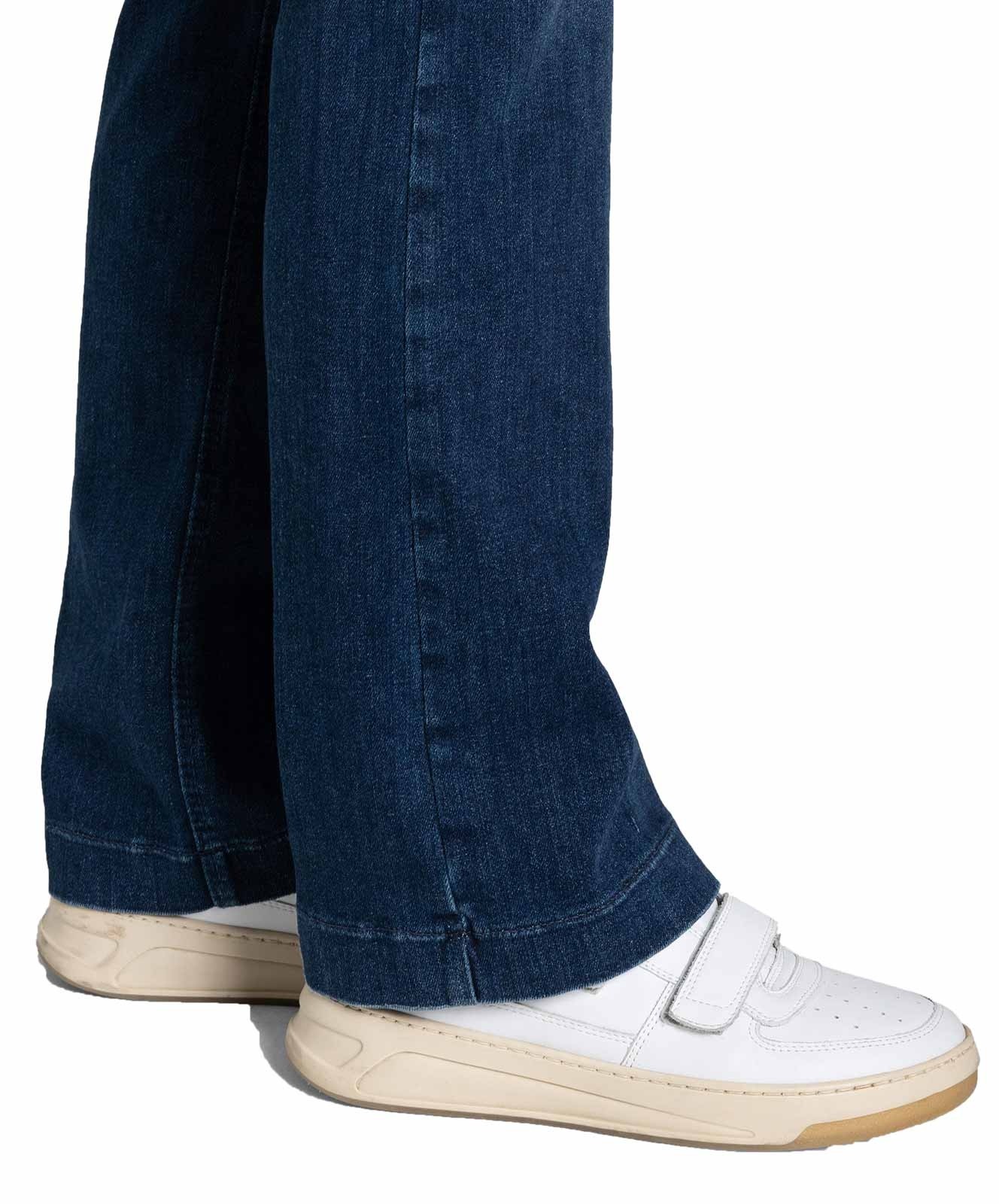 Damen Jeans Dream Boot Authentic von MAC in Cobalt Authentic Wash