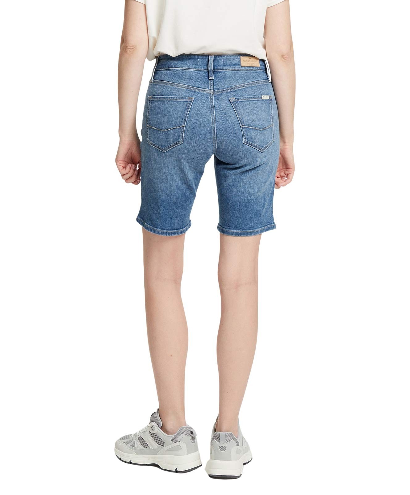 Damen Jeans Anya Short von Cross in Mid Blue