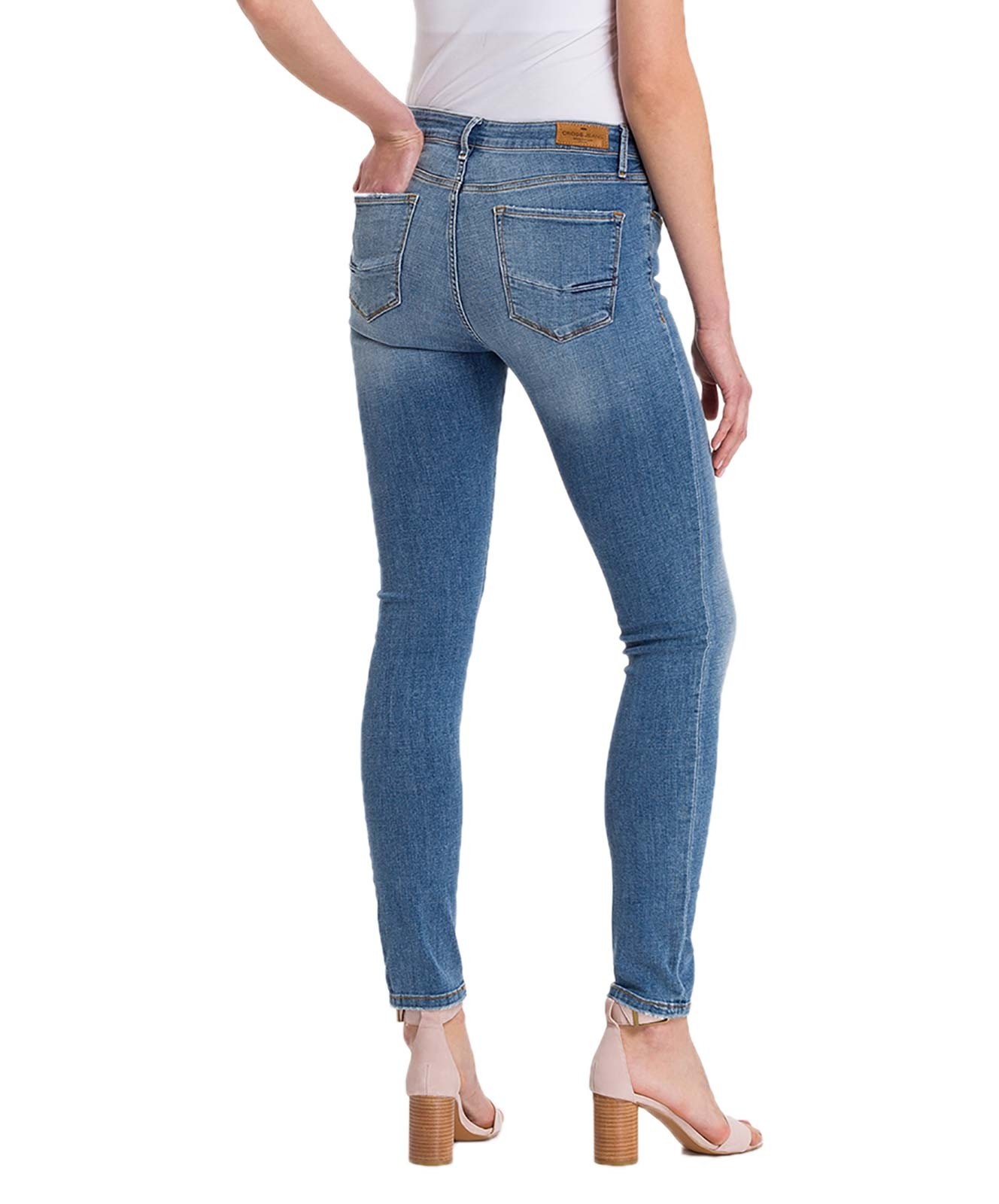Damen Jeans Anya von Cross in Light Mid Blue